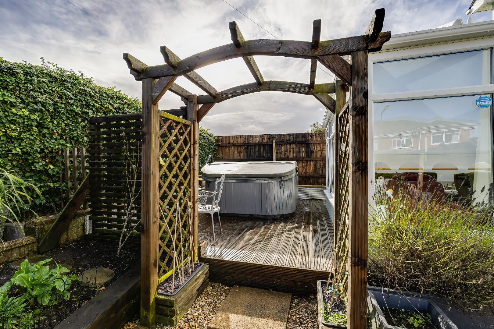 15 Hellas Drive, Barry, CF62 8AW